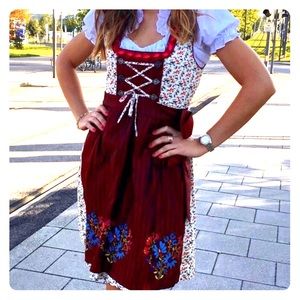 Dirndl with dirndl blouse for Oktoberfest